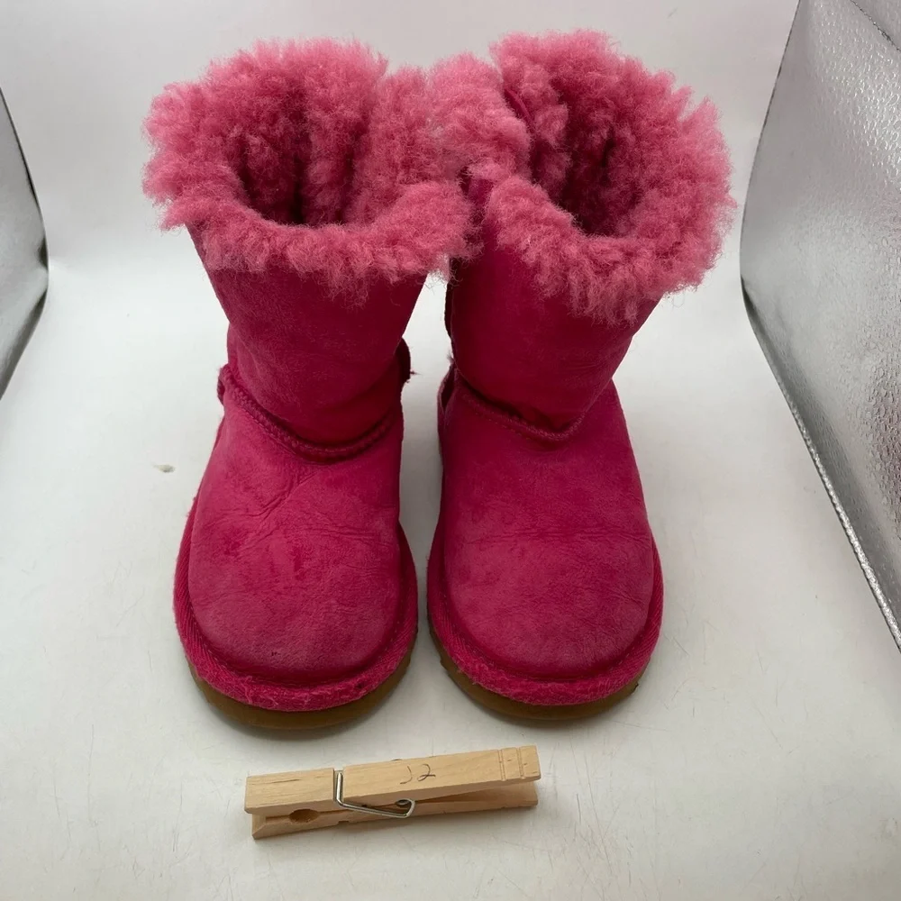UGG Bailey Bow Pink Shearling Boots with Bows girls size 7